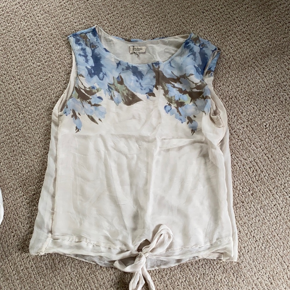 Dressy tank top with soft tones of blue and ivory